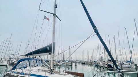 Bavaria 350