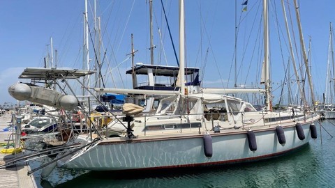 Amel Super Maramu 2000