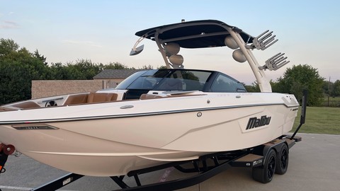 Malibu Wakesetter 25 LSV