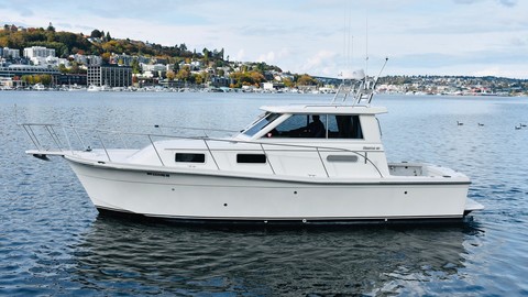 Broward 80 pilot house