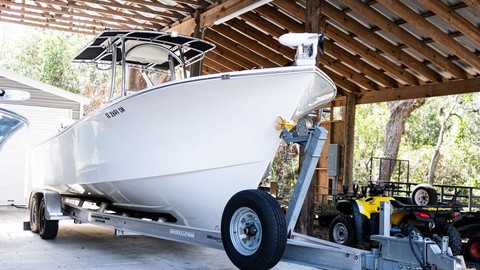 Intrepid 26 center console