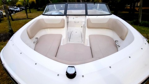 Bayliner VR5 BOWRIDER