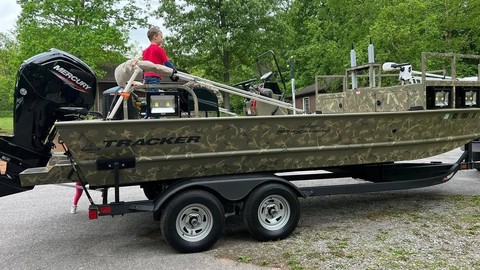 Tracker Grizzly 2072 CC Sportsman