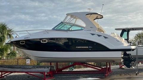 Chaparral 310 Signature