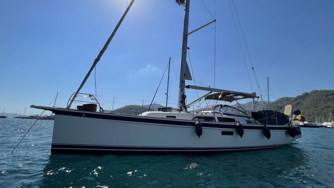 Hallberg-Rassy 44