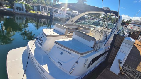 Sea Ray 370 Venture