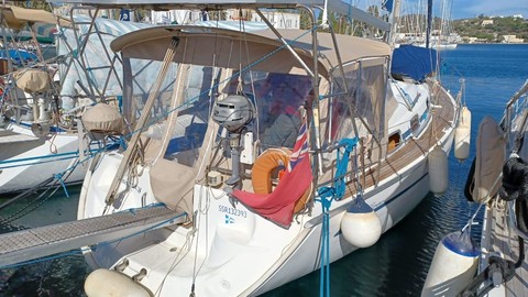 Bavaria 37