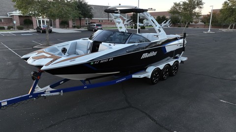Malibu Wakesetter 24 MXZ