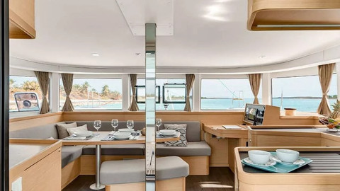 Lagoon 42