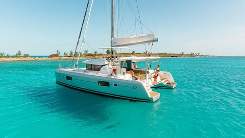 Lagoon 42