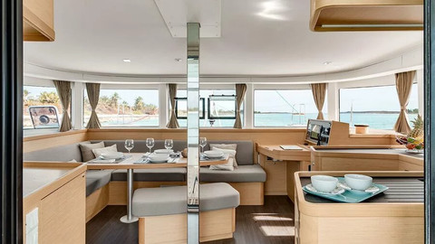 Lagoon 42