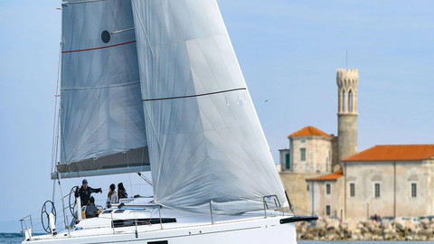 Beneteau First 36.7