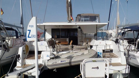Fountaine Pajot Lucia 40