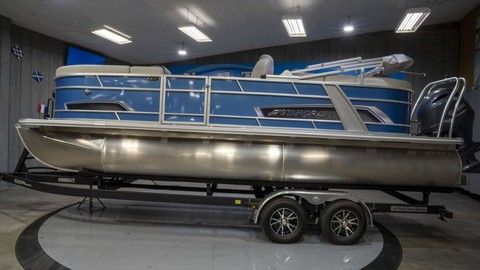 Starcraft Marine EX 22 R