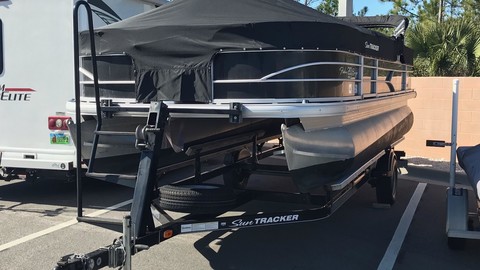 Sun Tracker Fishin Barge 20 DLX