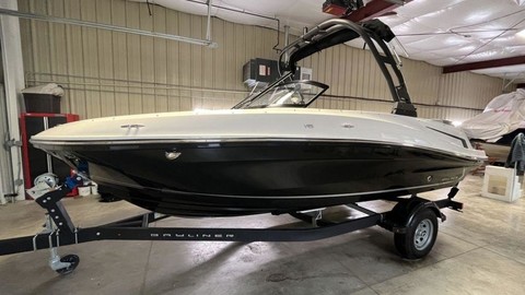 Bayliner VR5 BOWRIDER
