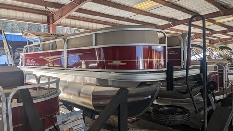 Sun Tracker Party Barge 18 DLX
