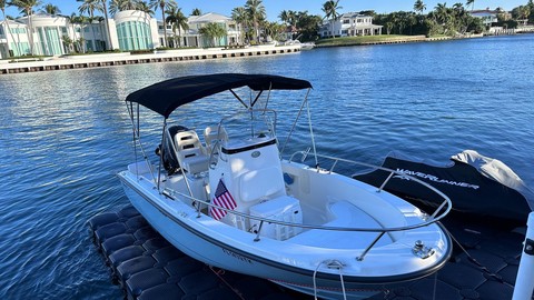 Boston Whaler 190 Outrage