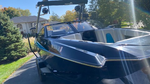 Malibu Wakesetter 21 MLX