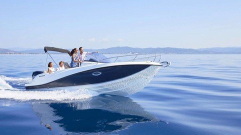 Quicksilver Activ 675 Sundeck