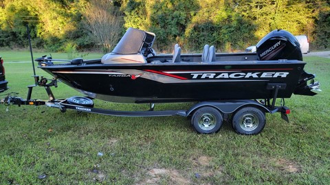 Tracker Targa V-18 WT