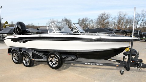 Everglades 230 cc w/ 250 verado