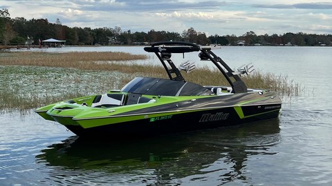 Malibu Wakesetter 22 MXZ