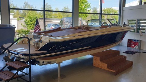 Chris-Craft Launch 27