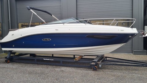 Sea Ray Sun Sport 230