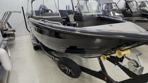 Crestliner 2250 Authority