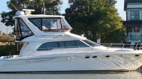 Sea ray 480 sedan bridge