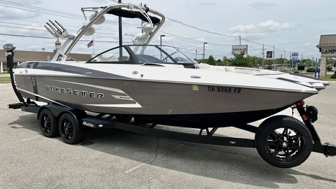 Malibu Wakesetter 24 MXZ