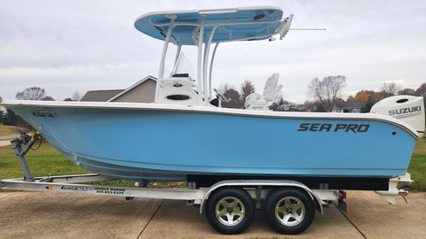 Angler Pro Boats 2900 center console