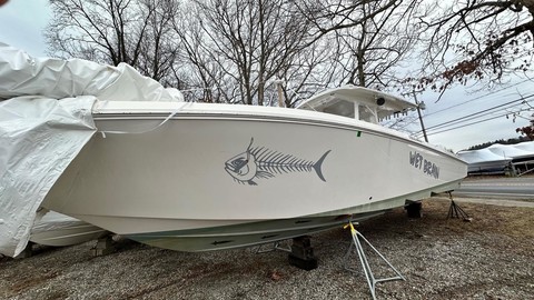 Fountain 38 center console te