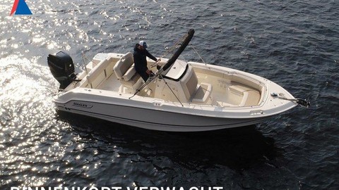 Boston Whaler 230 Outrage