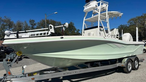 Ranger boats 2400 bay