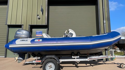 Avon Seasport 400 Deluxe