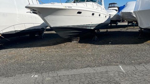 Cruisers yachts 3375 express