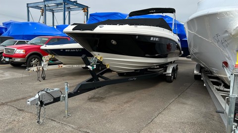 Sea Ray 250 SDX