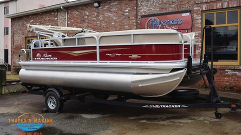 Sun Tracker Party Barge 18 DLX