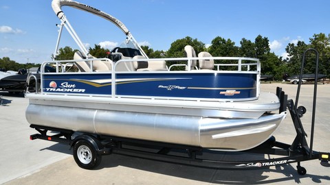 Sun Tracker Bass Buggy 16 DLX ET