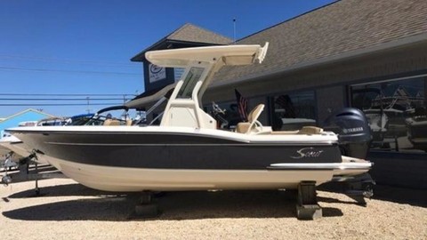 Scout Boats 225 XSF