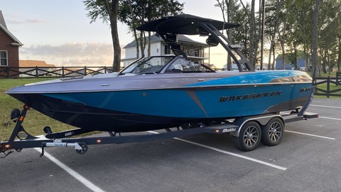 Malibu Wakesetter 25 LSV