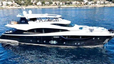 Monte Carlo Yachts 105