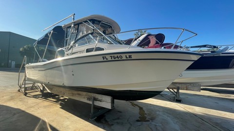Grady-White Seafarer 228