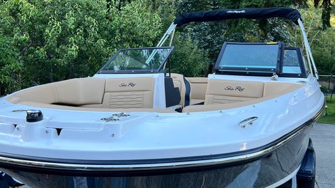 Sea Ray SPX 230
