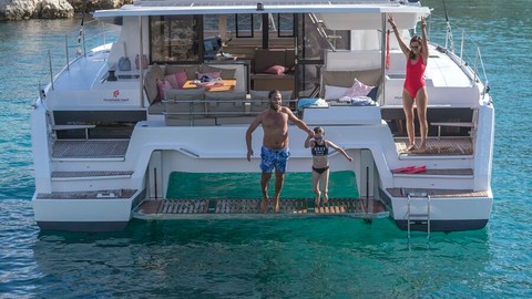 Fountaine Pajot Astrea 42