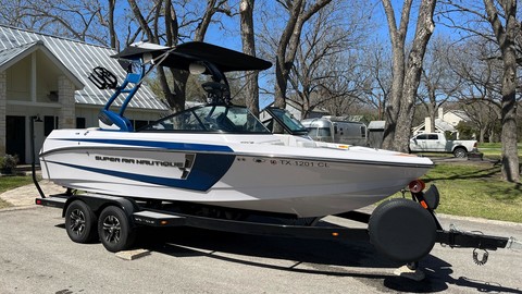 Super Air Nautique 210