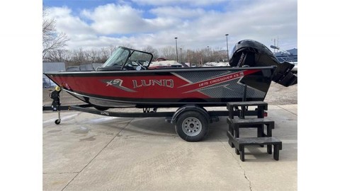 Lund Boats 1875 Crossover XS