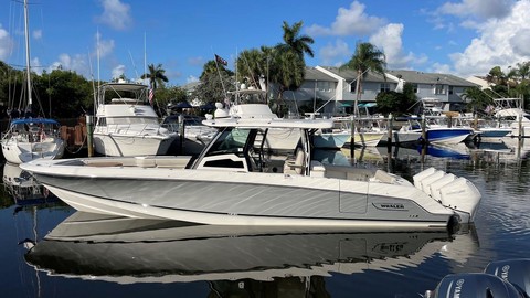 Boston Whaler 380 Outrage